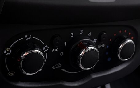 Renault Duster I рестайлинг, 2016 год, 999 000 рублей, 23 фотография