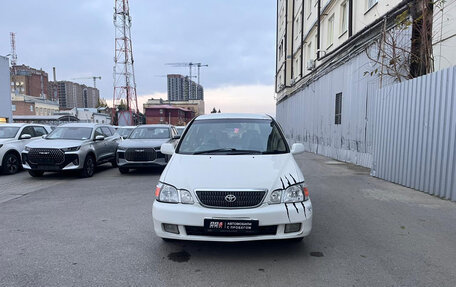 Toyota Gaia, 2000 год, 490 000 рублей, 2 фотография