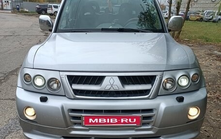Mitsubishi Pajero III рестайлинг, 2004 год, 1 350 000 рублей, 1 фотография