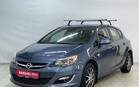 Opel Astra J, 2013 год, 810 000 рублей, 1 фотография