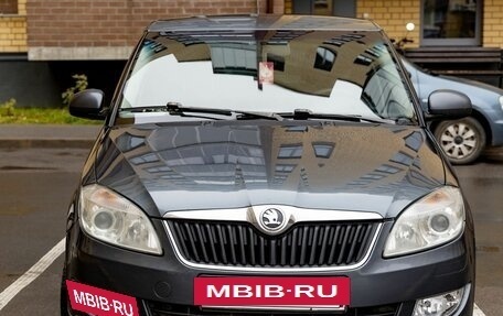 Skoda Fabia II, 2013 год, 800 000 рублей, 3 фотография