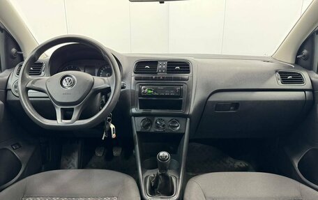 Volkswagen Polo VI (EU Market), 2016 год, 970 000 рублей, 13 фотография