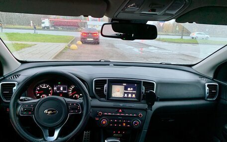 KIA Sportage IV рестайлинг, 2017 год, 2 200 000 рублей, 10 фотография