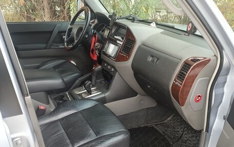 Mitsubishi Pajero III рестайлинг, 2004 год, 1 350 000 рублей, 3 фотография