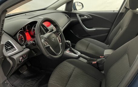 Opel Astra J, 2013 год, 810 000 рублей, 11 фотография