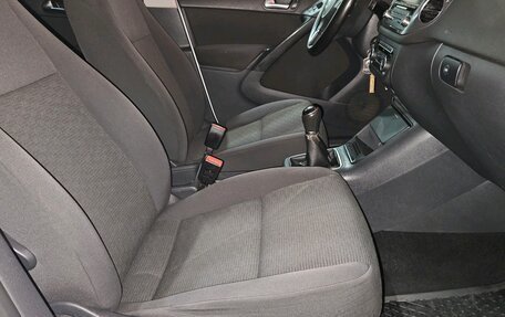 Volkswagen Tiguan I, 2012 год, 899 000 рублей, 12 фотография