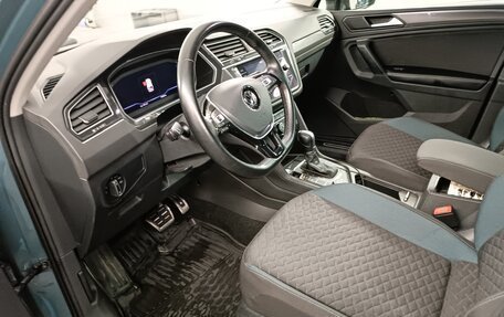 Volkswagen Tiguan II, 2019 год, 2 456 000 рублей, 5 фотография