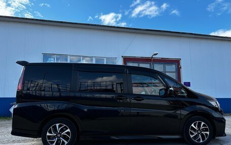 Honda Stepwgn IV, 2018 год, 2 300 000 рублей, 4 фотография