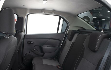 Renault Logan II, 2022 год, 1 620 000 рублей, 10 фотография