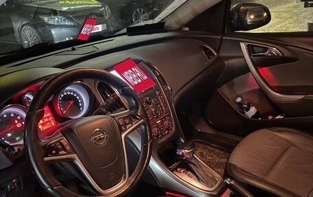 Opel Astra J, 2013 год, 820 000 рублей, 3 фотография