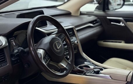 Lexus RX IV рестайлинг, 2019 год, 4 550 000 рублей, 9 фотография