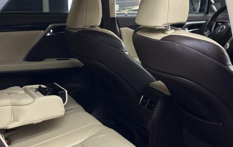 Lexus RX IV рестайлинг, 2019 год, 4 550 000 рублей, 12 фотография