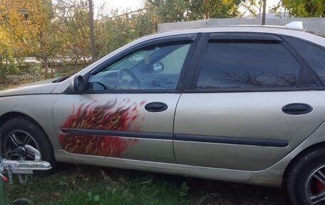 Renault Laguna II, 2000 год, 350 000 рублей, 3 фотография