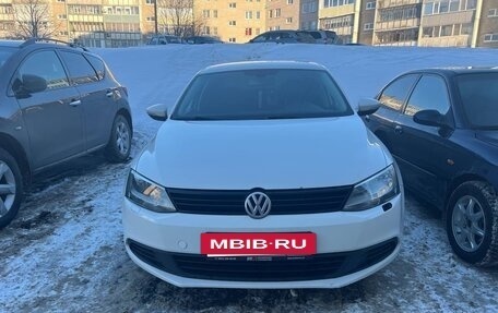 Volkswagen Jetta VI, 2013 год, 900 000 рублей, 17 фотография