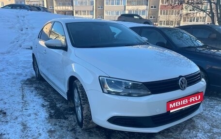 Volkswagen Jetta VI, 2013 год, 900 000 рублей, 16 фотография