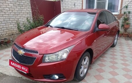 Chevrolet Cruze II, 2010 год, 780 000 рублей, 7 фотография