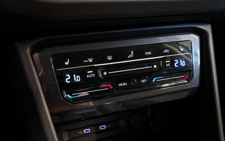 Volkswagen Tiguan II, 2021 год, 2 695 000 рублей, 29 фотография