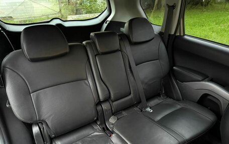 Mitsubishi Outlander III рестайлинг 3, 2006 год, 1 000 000 рублей, 13 фотография