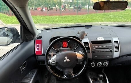 Mitsubishi Outlander III рестайлинг 3, 2006 год, 1 000 000 рублей, 14 фотография