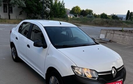 Renault Logan II, 2016 год, 450 000 рублей, 2 фотография