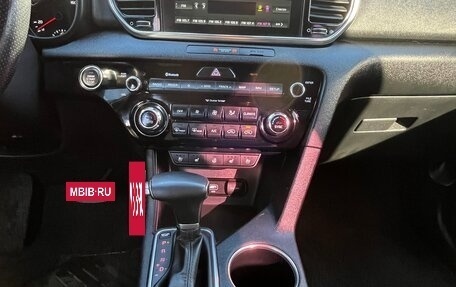 KIA Sportage IV рестайлинг, 2020 год, 2 700 000 рублей, 12 фотография