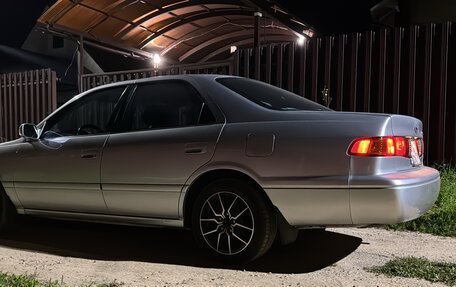 Toyota Camry, 2000 год, 550 000 рублей, 22 фотография