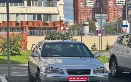 Toyota Camry, 2000 год, 550 000 рублей, 18 фотография