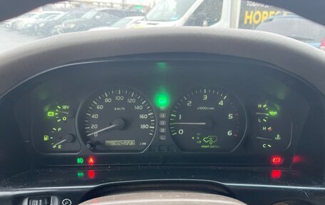 Toyota Land Cruiser 100 рестайлинг 2, 1998 год, 1 550 000 рублей, 7 фотография