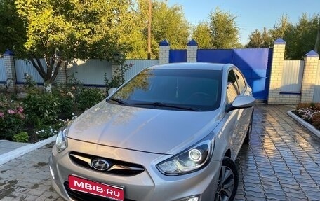 Hyundai Solaris II рестайлинг, 2013 год, 930 000 рублей, 1 фотография