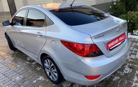 Hyundai Solaris II рестайлинг, 2013 год, 930 000 рублей, 5 фотография