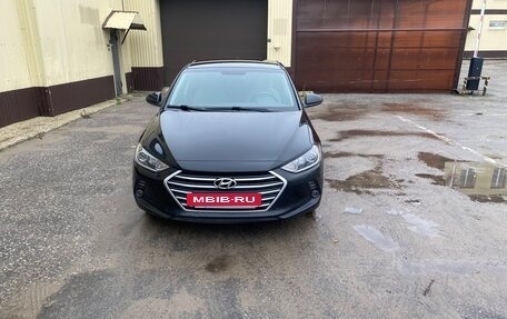 Hyundai Elantra VI рестайлинг, 2017 год, 1 600 000 рублей, 3 фотография