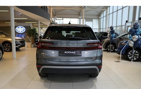 Skoda Kodiaq, 2025 год, 5 690 000 рублей, 4 фотография