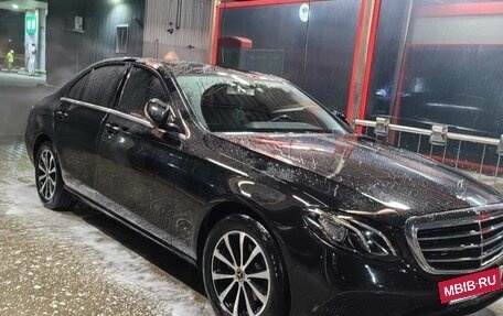 Mercedes-Benz E-Класс, 2016 год, 1 960 000 рублей, 3 фотография