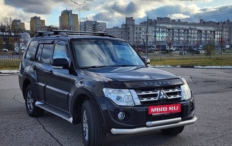 Mitsubishi Pajero IV, 2013 год, 2 200 000 рублей, 2 фотография