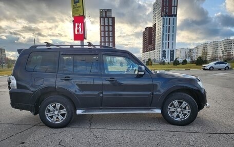 Mitsubishi Pajero IV, 2013 год, 2 200 000 рублей, 4 фотография