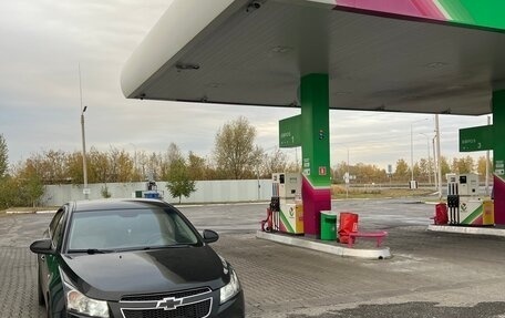 Chevrolet Cruze II, 2011 год, 650 000 рублей, 4 фотография