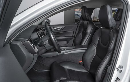 Volvo V60 II, 2018 год, 2 594 000 рублей, 10 фотография