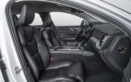 Volvo V60 II, 2018 год, 2 594 000 рублей, 8 фотография