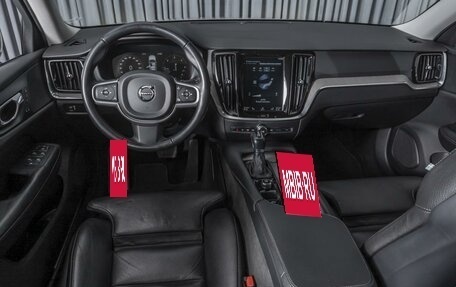 Volvo V60 II, 2018 год, 2 594 000 рублей, 6 фотография