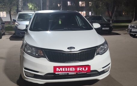 KIA Rio III рестайлинг, 2015 год, 1 070 000 рублей, 2 фотография