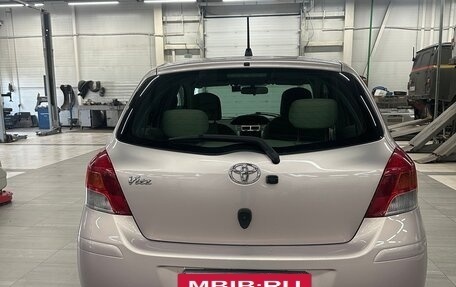 Toyota Vitz, 2010 год, 700 000 рублей, 2 фотография