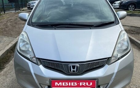 Honda Fit III, 2011 год, 720 000 рублей, 2 фотография