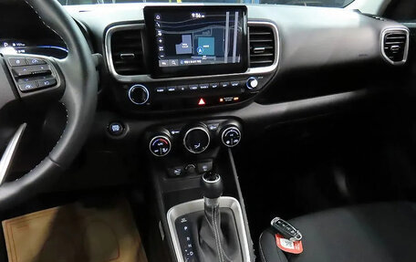 Hyundai Venue I, 2022 год, 1 200 000 рублей, 5 фотография