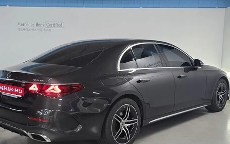 Mercedes-Benz E-Класс, 2024 год, 5 050 000 рублей, 3 фотография