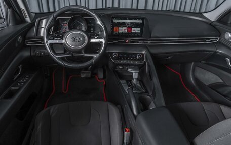 Hyundai Elantra VI рестайлинг, 2021 год, 2 014 000 рублей, 6 фотография