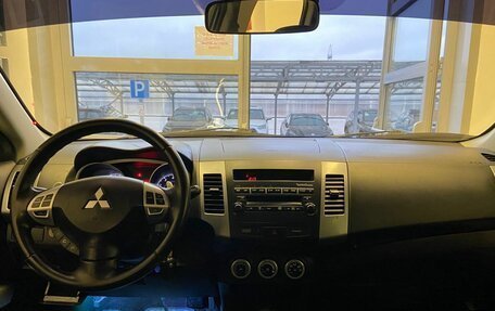 Mitsubishi Outlander III рестайлинг 3, 2007 год, 935 000 рублей, 9 фотография