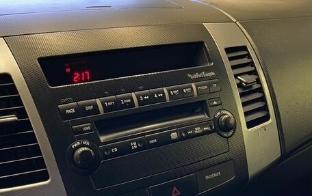 Mitsubishi Outlander III рестайлинг 3, 2007 год, 935 000 рублей, 10 фотография