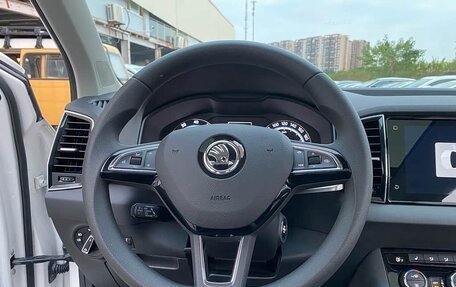 Skoda Karoq I, 2021 год, 1 550 325 рублей, 11 фотография