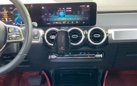 Mercedes-Benz GLB, 2022 год, 2 010 000 рублей, 10 фотография