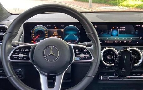 Mercedes-Benz GLB, 2022 год, 2 010 000 рублей, 9 фотография